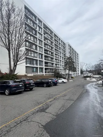 $439,000 | 500 High Point Drive, Unit 506, Hartsdale, NY 10530