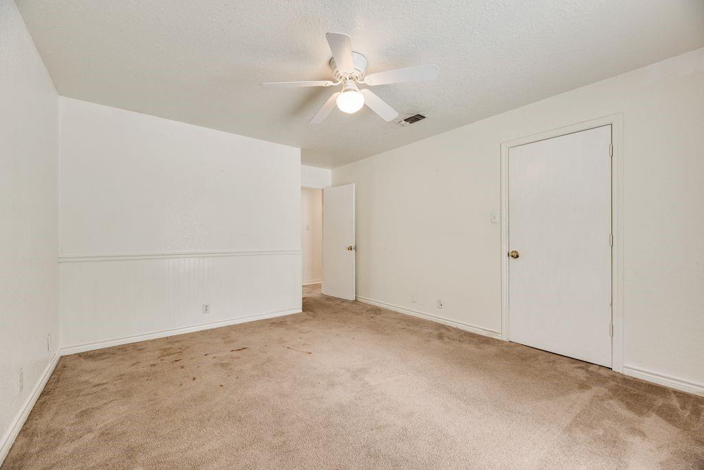 298 Butterfield Road Denison, TX 75021 - Photo 10 of 34 Bedroom