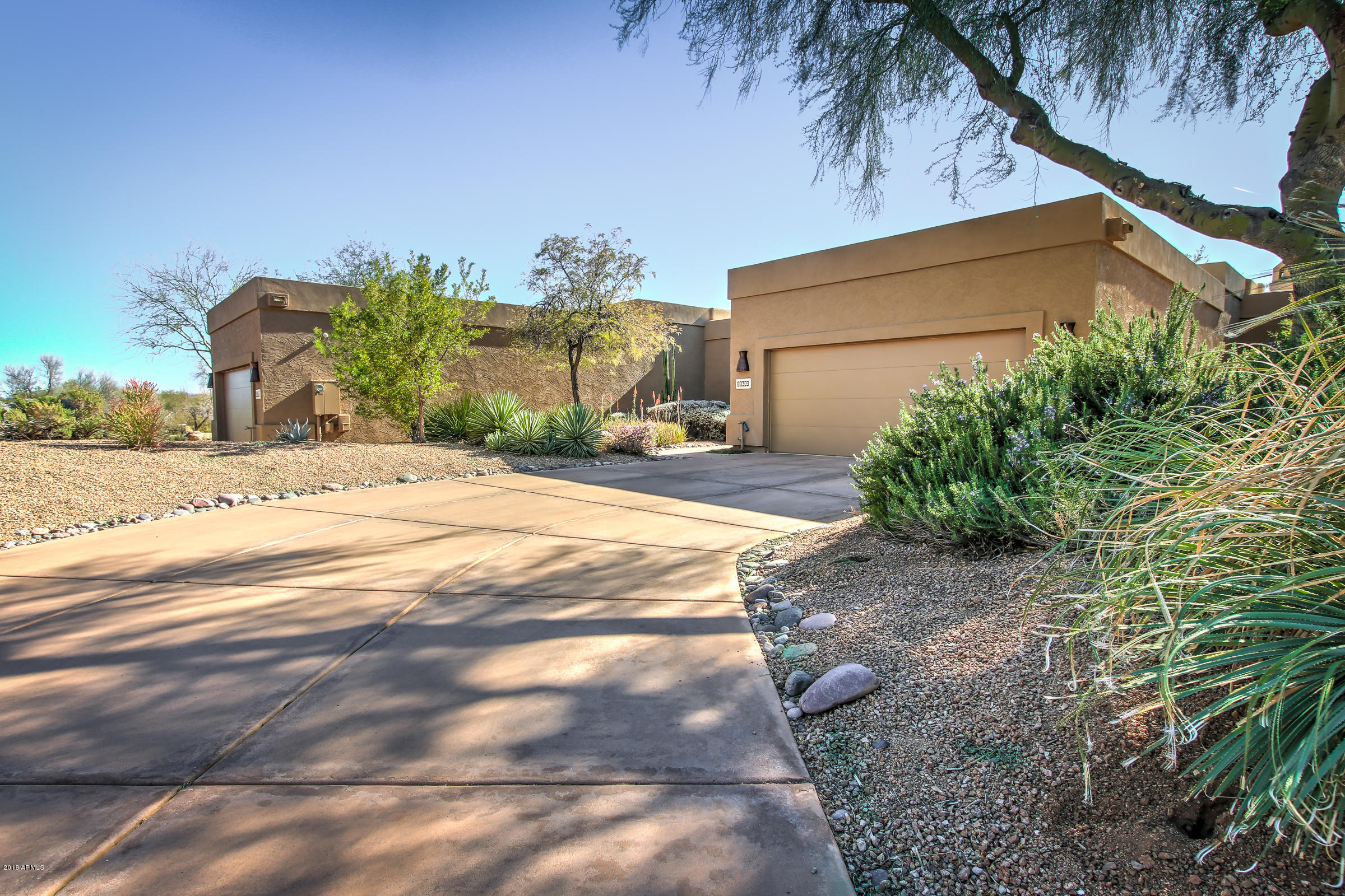 18633 Amarado Circle Rio Verde, AZ 85263 - Photo 3 of 36 18633 Amarado Cir-7