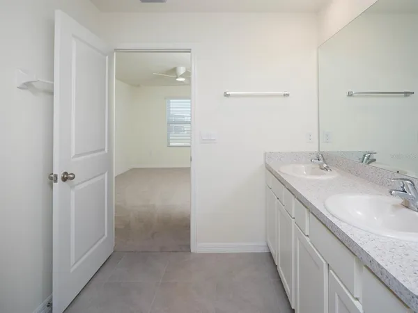 $2,380 | 19162 Northwest 164th Road, High Springs, FL 32643