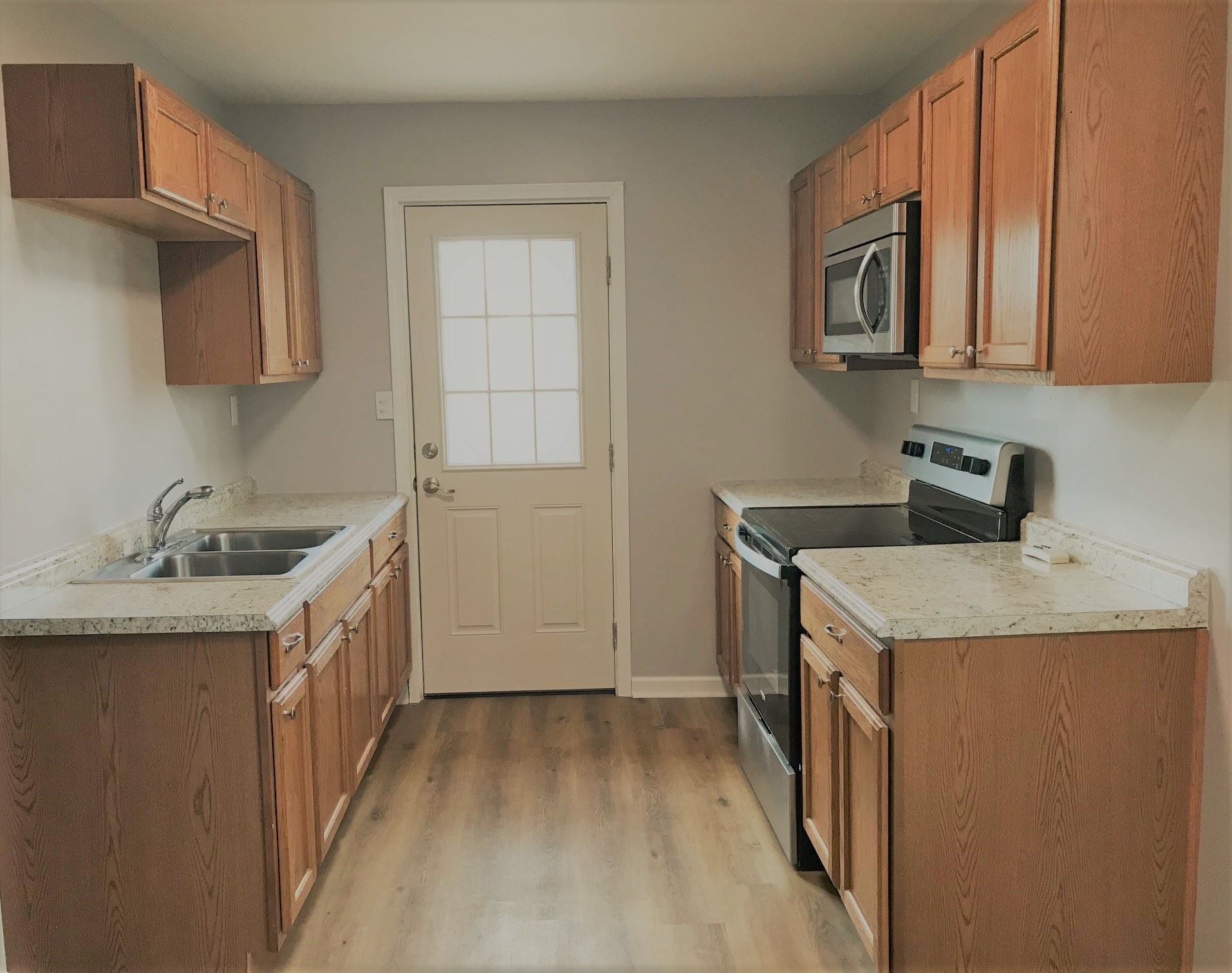 1716 Monroe Street Rochester, IN 46975 - Photo 5 of 11 Gallery Image 5
