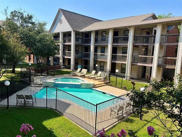 $169,900 | 218 North Texas Boulevard, Unit 115, Denton, TX 76201