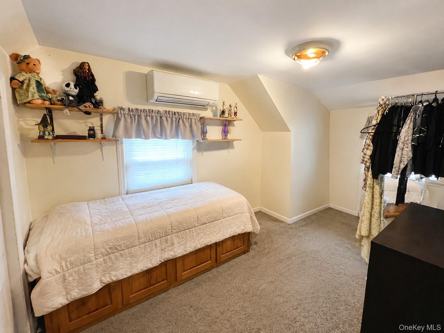 107 Azalea Road Levittown, NY 11756 - Photo 9 of 21 Gallery Image 9