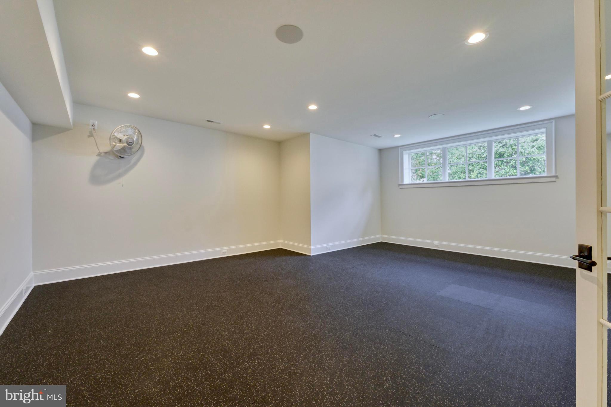 2049 Rockingham Street McLean, VA 22101 - Photo 57 of 68