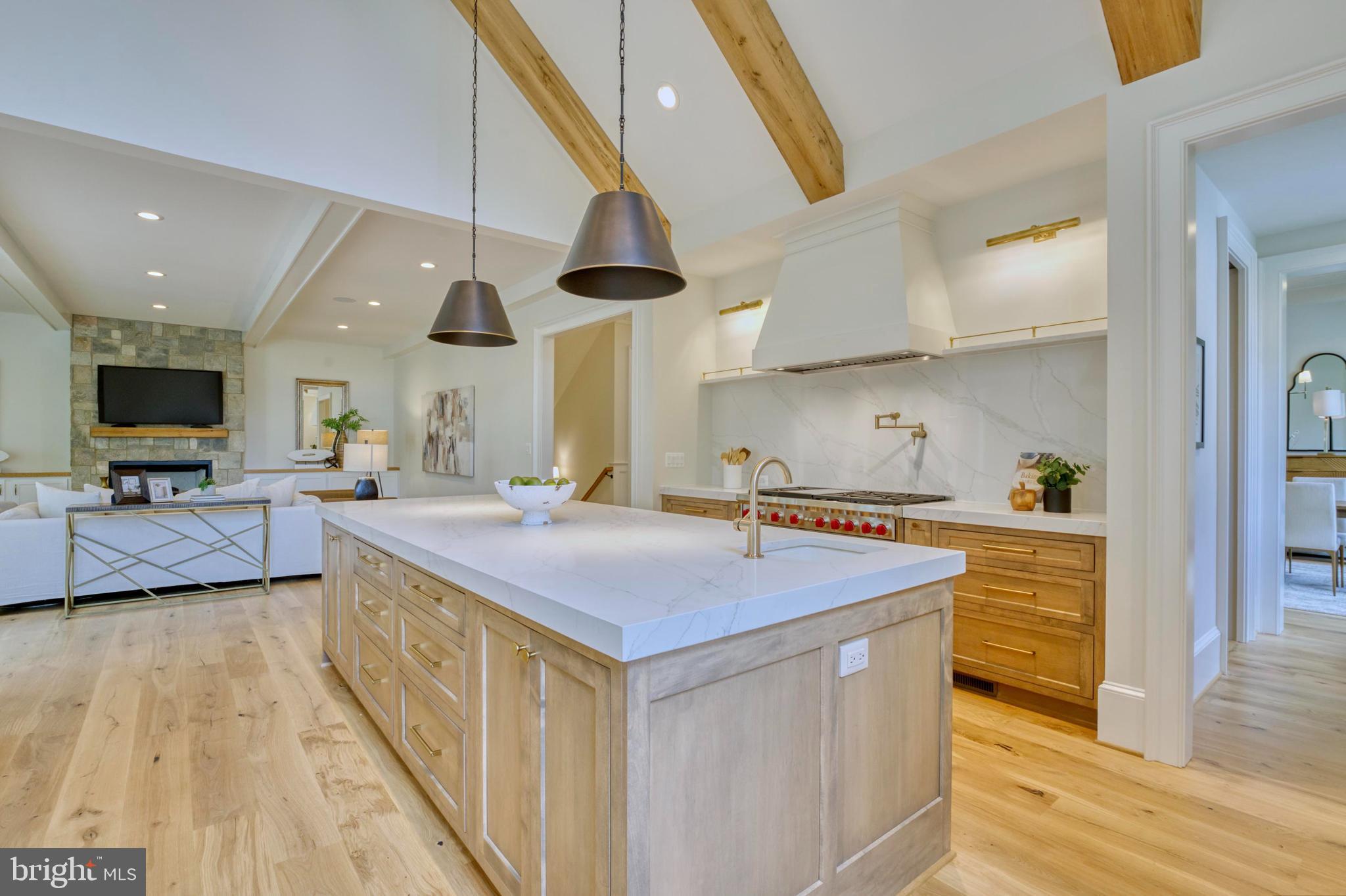 2049 Rockingham Street McLean, VA 22101 - Photo 8 of 68