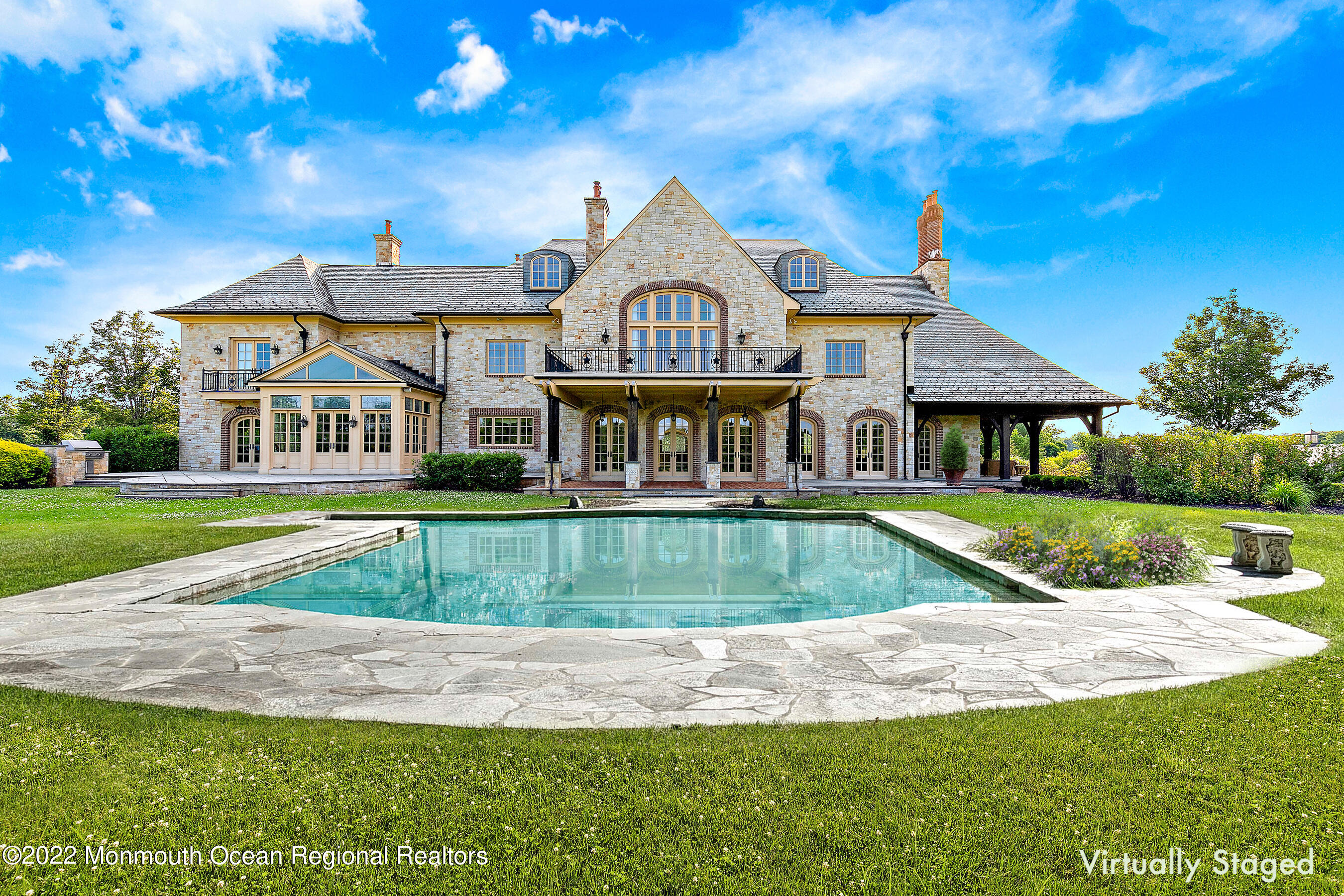 88 Montrose Road Colts Neck, NJ 07722 - Photo 7 of 18 88Montrose Yard1 Virtually Staged