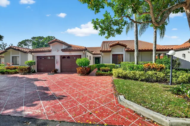 $275,000 | 6096 Kings Gate Circle, Delray Beach, FL 33484