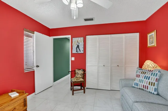 $275,000 | 6096 Kings Gate Circle, Delray Beach, FL 33484