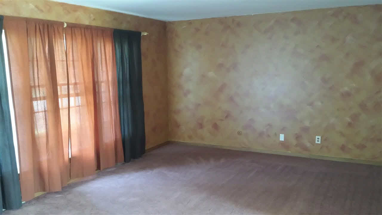 1701 South York Road Yorktown, IN 47396 - Photo 6 of 14 Gallery Image 6