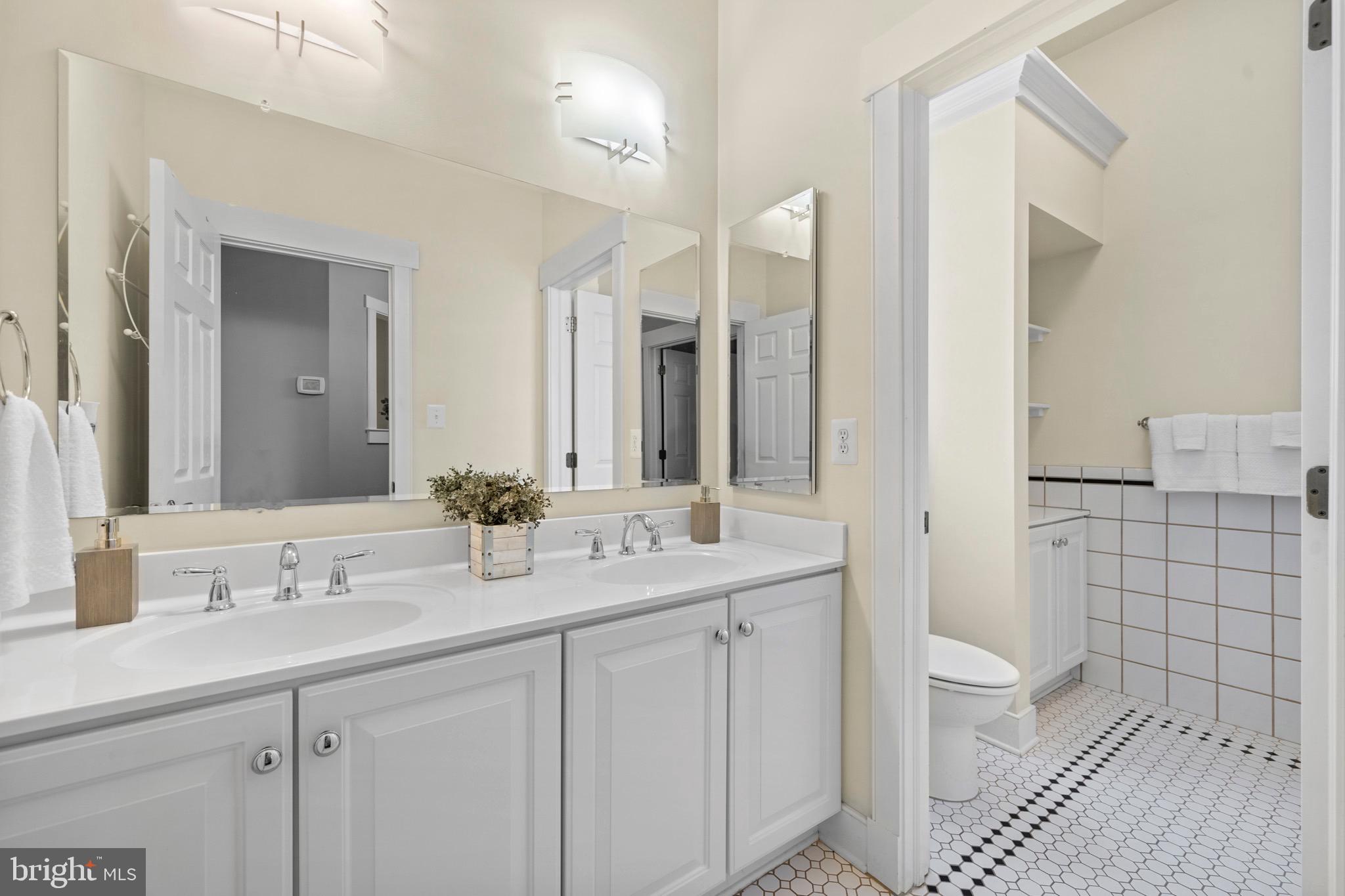 4160 Chaneyville Road Owings, MD 20736 - Photo 54 of 98 Hallway full bath