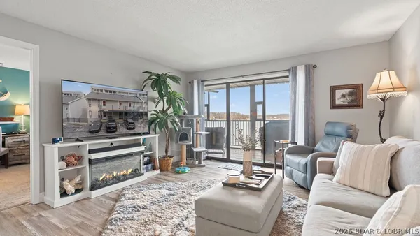 $249,000 | 167 Woodcrest Drive, Unit 2A, Lake Ozark, MO 65049