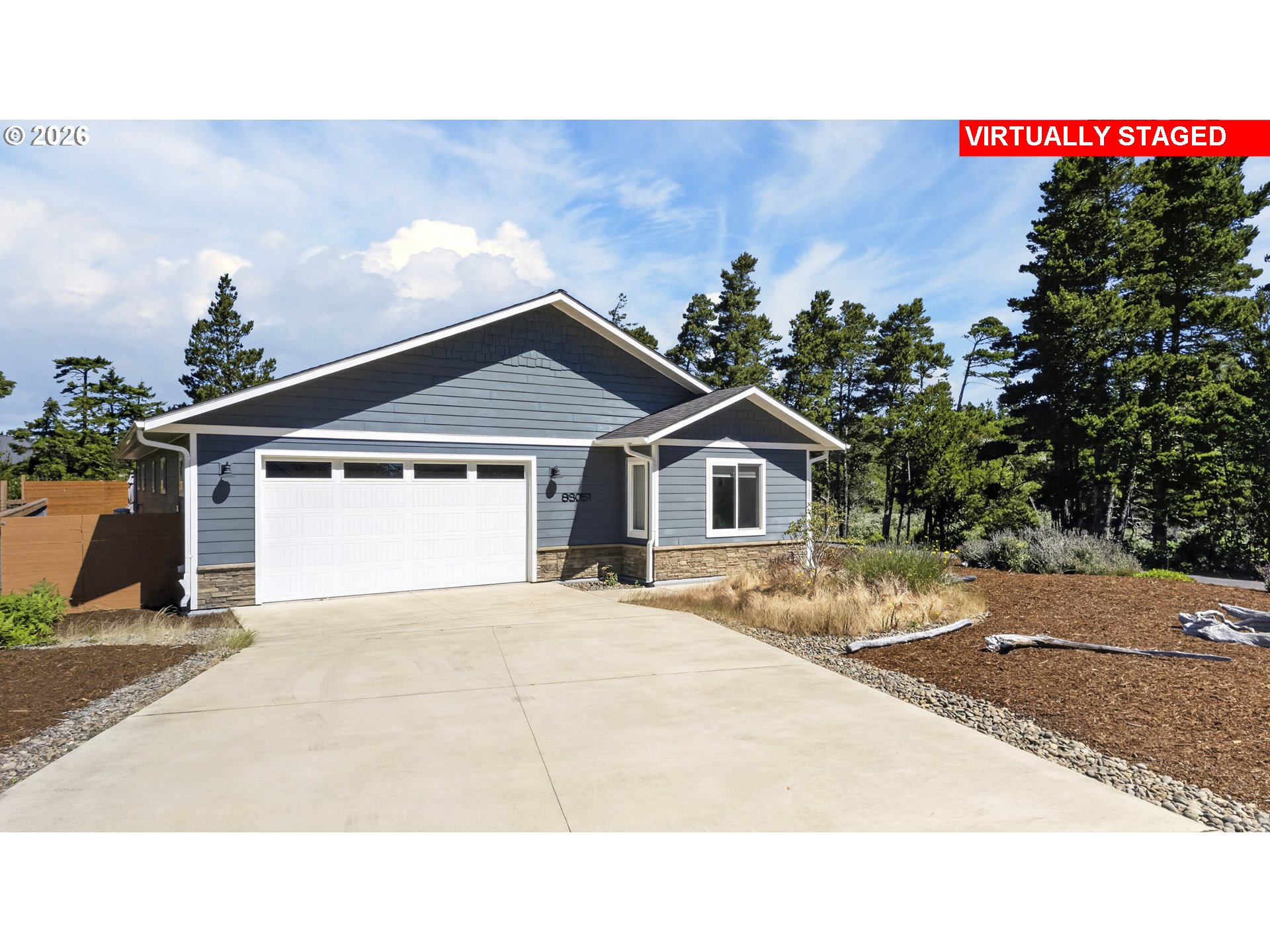 88051 Lake Point Drive Florence, OR 97439 - Photo 2 of 32