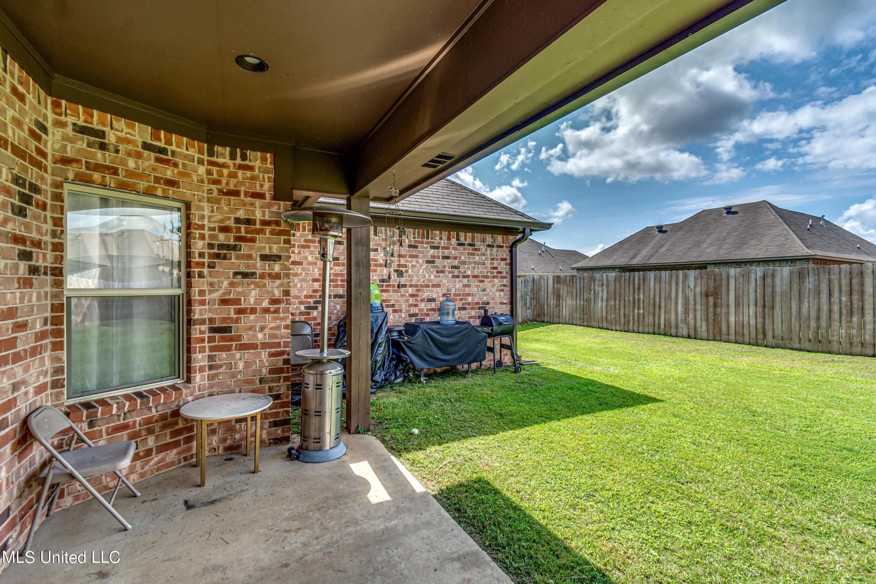 213 Greenfield Ridge Drive Brandon, MS 39042 - Photo 8 of 45 213 Greenfield Ridge Dr-12