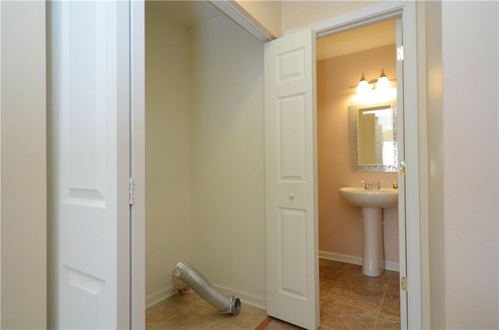 134 Lockheed Drive Coraopolis, PA 15108 - Photo 14 of 15 Gallery Image 14