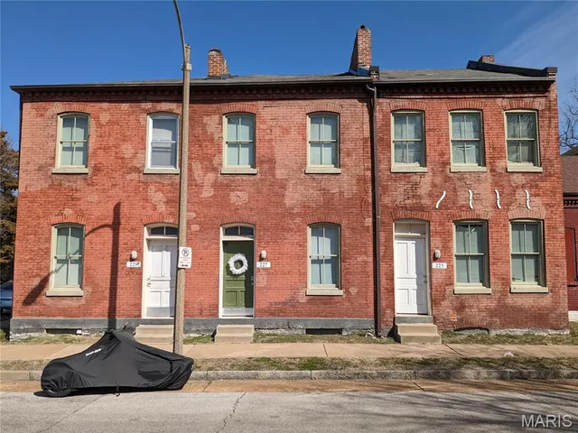 $449,999 | 225-229 Steins Street, St. Louis, MO 63111