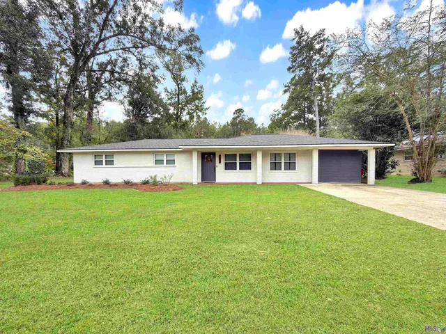 $260,000 | 7964 Fairlane Drive, Denham Springs, LA 70726