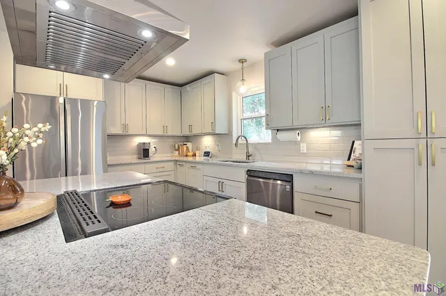 $260,000 | 7964 Fairlane Drive, Denham Springs, LA 70726