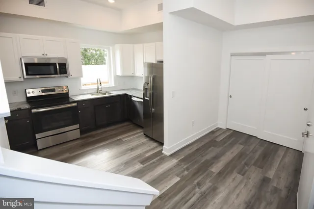 $1,475 | 6162 Ridge Avenue, Unit 202, Philadelphia, PA 19128