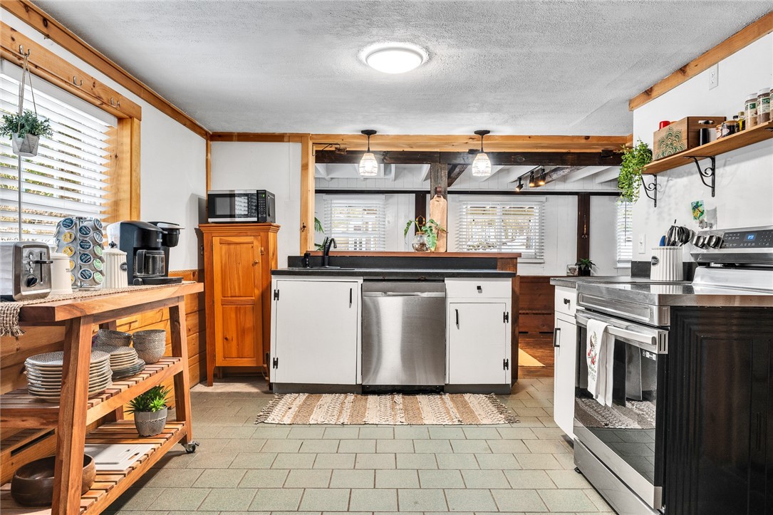 95 Breakheart Hill Road West Greenwich, RI 02817 - Photo 12 of 42