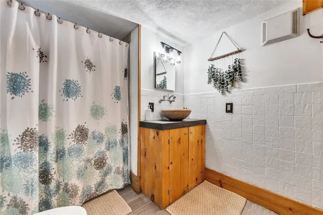 $499,000 | 95 Breakheart Hill Road, West Greenwich, RI 02817