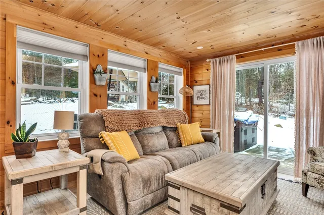 $499,000 | 95 Breakheart Hill Road, West Greenwich, RI 02817