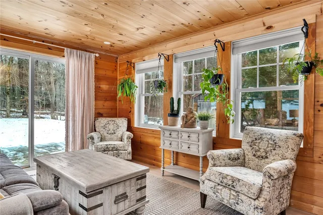 $499,000 | 95 Breakheart Hill Road, West Greenwich, RI 02817