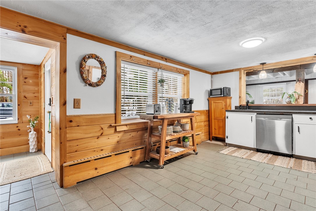 95 Breakheart Hill Road West Greenwich, RI 02817 - Photo 9 of 42