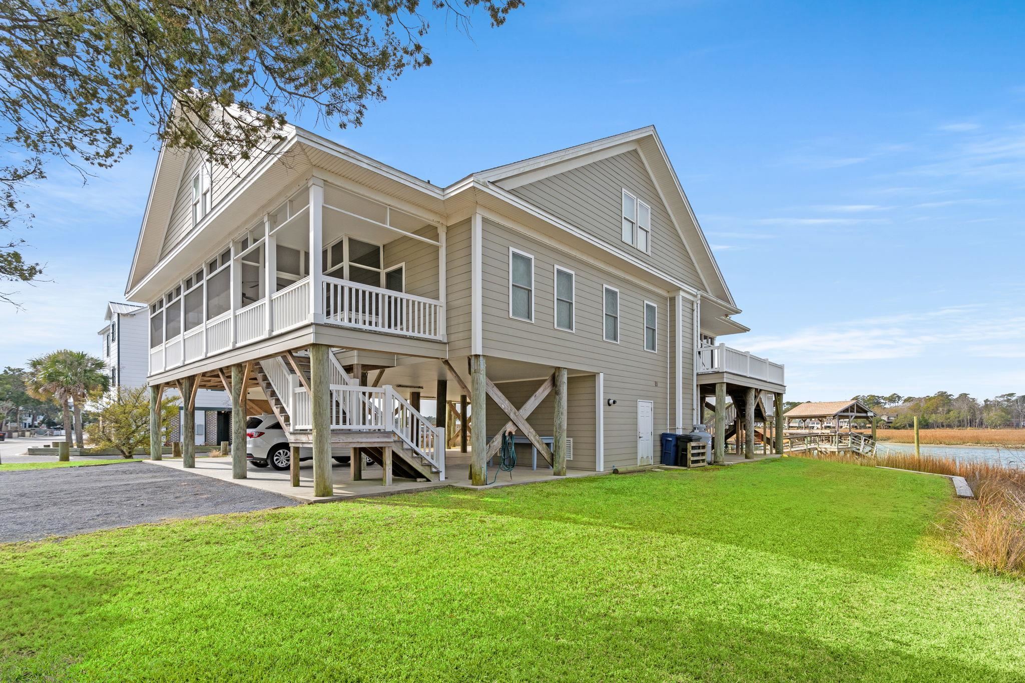 187 Myrtle Avenue Pawleys Island, SC 29585 - Photo 2 of 43 Right Side View