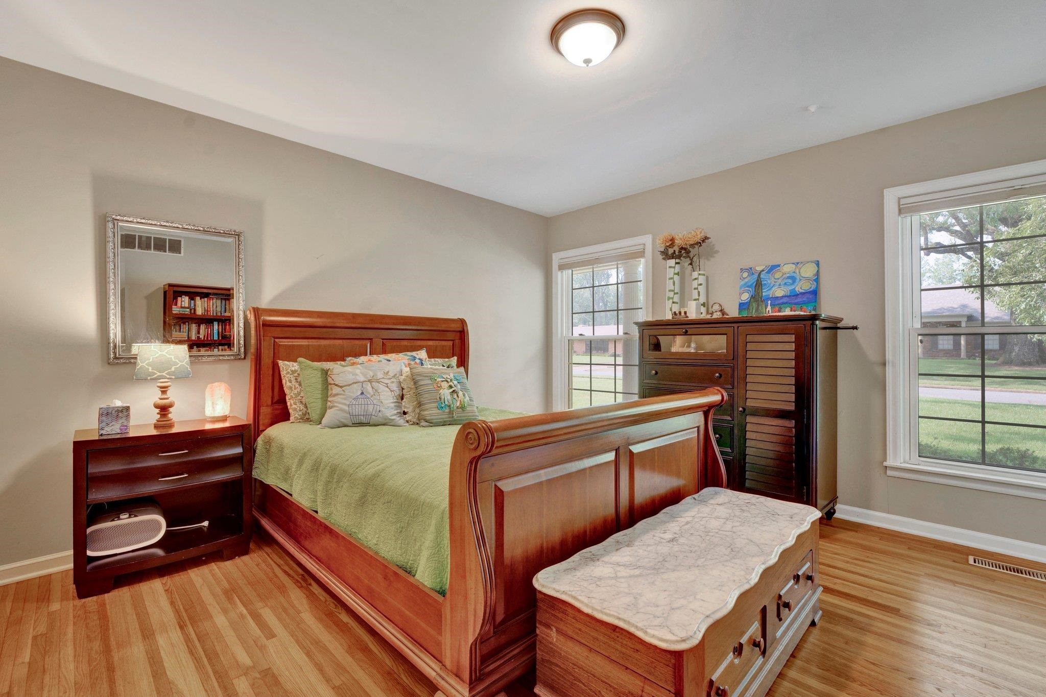 4317 Burgundy Road Memphis, TN 38111 - Photo 21 of 33 Downstairs bedroom