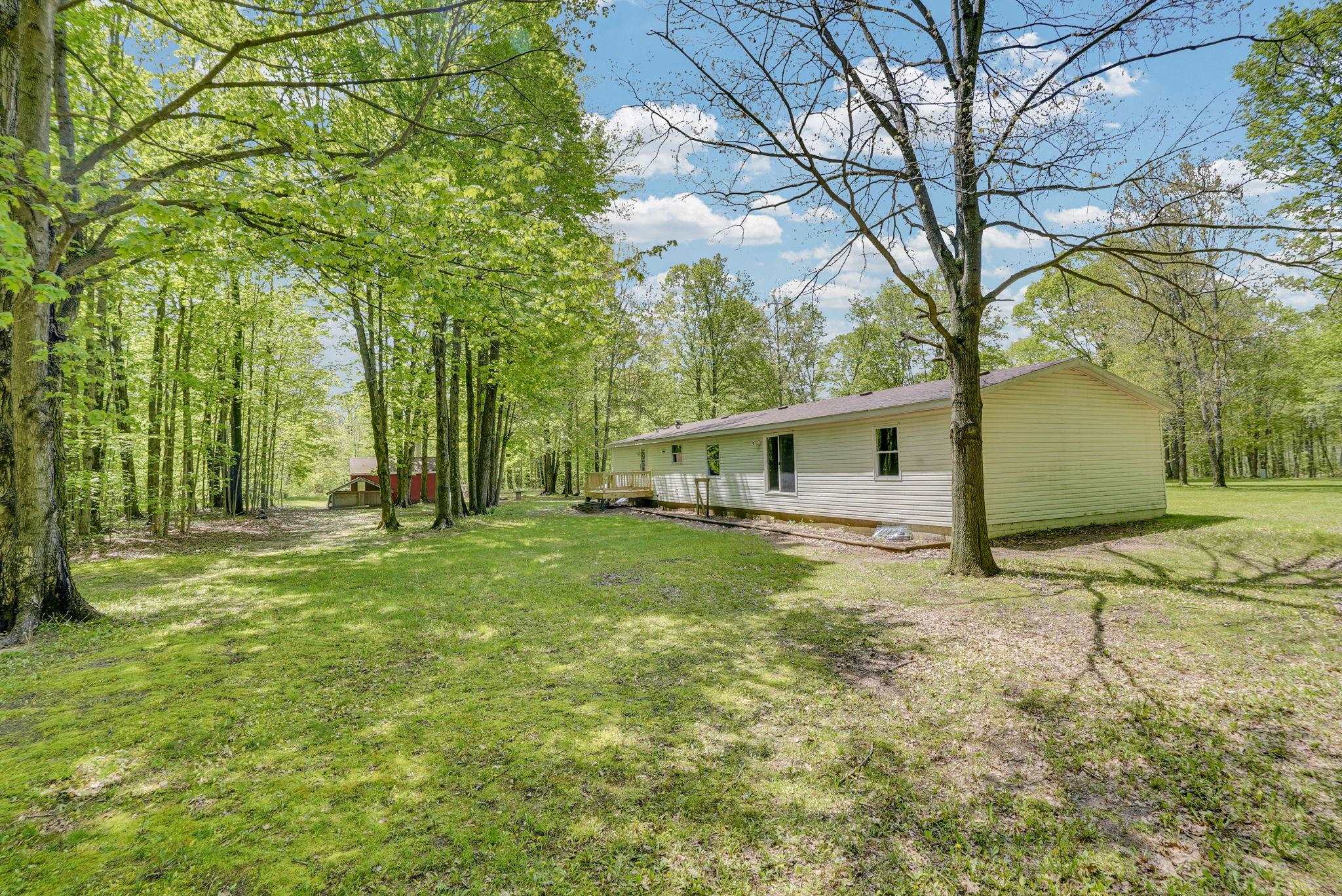 3902 North 3 1/2 Road Mesick, MI 49668 - Photo 30 of 36