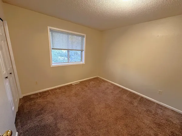 $1,950 | 535 6th Street North, Unit A, Hudson, WI 54016