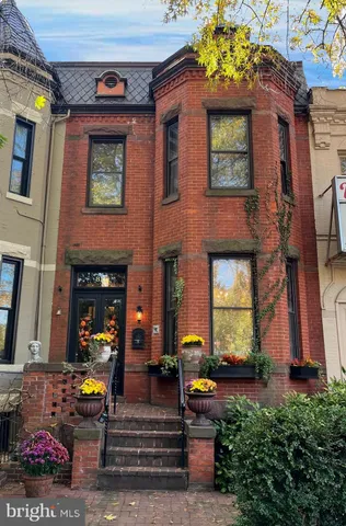 $1,690,000 | 811 Massachusetts Avenue Northeast, Washington, DC 20002