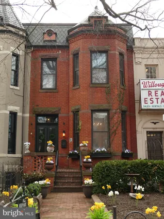 $1,599,000 | 811 Massachusetts Avenue Northeast, Washington, DC 20002