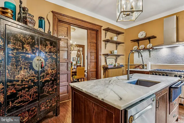 $1,690,000 | 811 Massachusetts Avenue Northeast, Washington, DC 20002