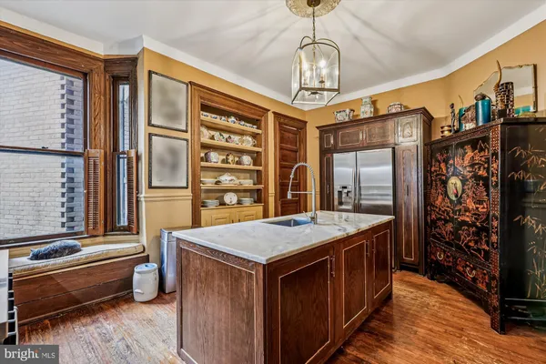 $1,599,000 | 811 Massachusetts Avenue Northeast, Washington, DC 20002