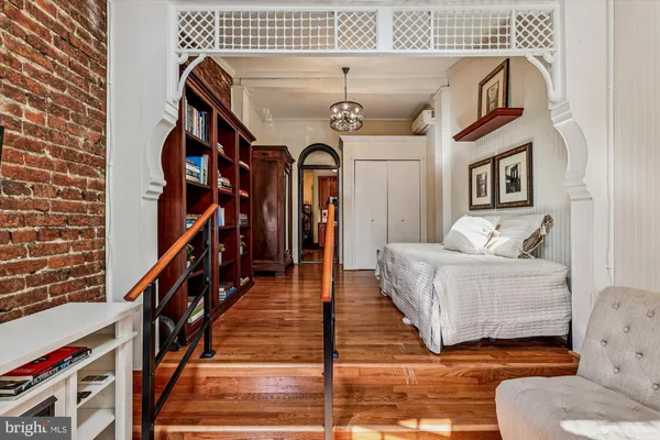 $1,599,000 | 811 Massachusetts Avenue Northeast, Washington, DC 20002