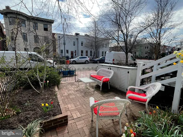 $1,599,000 | 811 Massachusetts Avenue Northeast, Washington, DC 20002