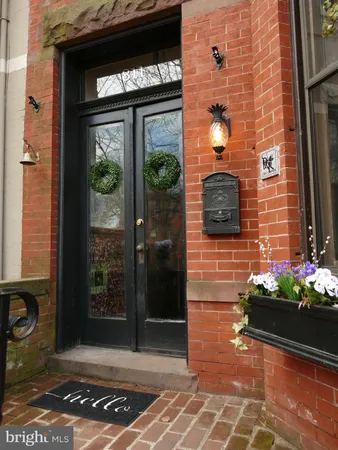 $1,599,000 | 811 Massachusetts Avenue Northeast, Washington, DC 20002