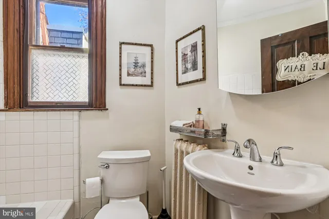 $1,690,000 | 811 Massachusetts Avenue Northeast, Washington, DC 20002