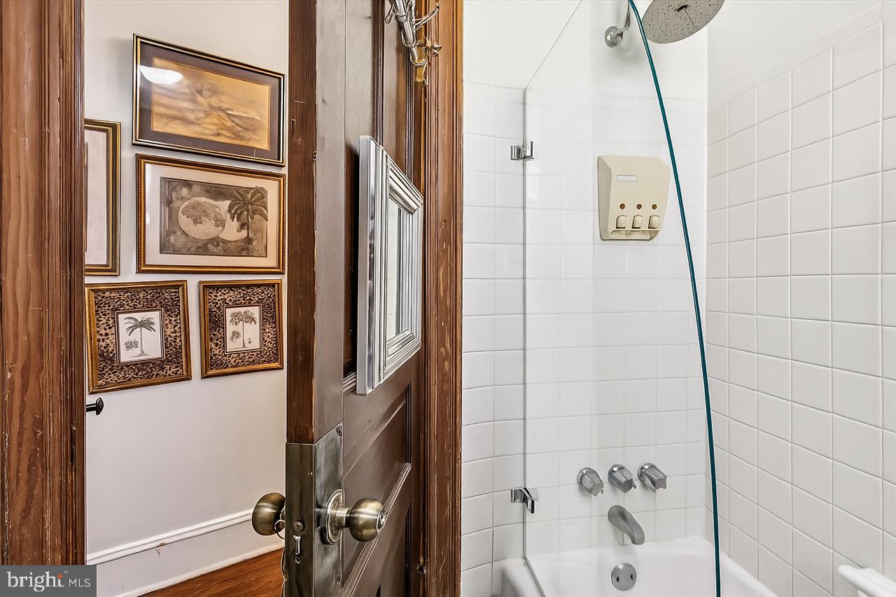 811 Massachusetts Avenue Northeast Washington, DC 20002 - Photo 32 of 56