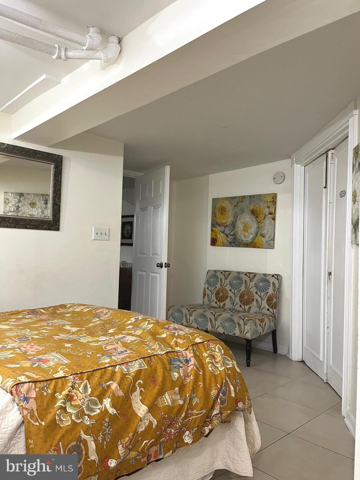 811 Massachusetts Avenue Northeast Washington, DC 20002 - Photo 36 of 56 Entrance view double doors from main house