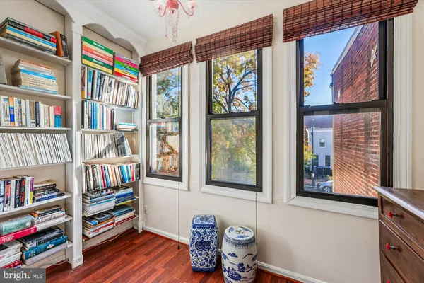 $1,599,000 | 811 Massachusetts Avenue Northeast, Washington, DC 20002