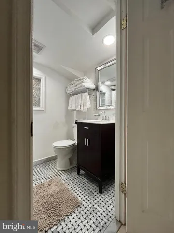 $1,690,000 | 811 Massachusetts Avenue Northeast, Washington, DC 20002