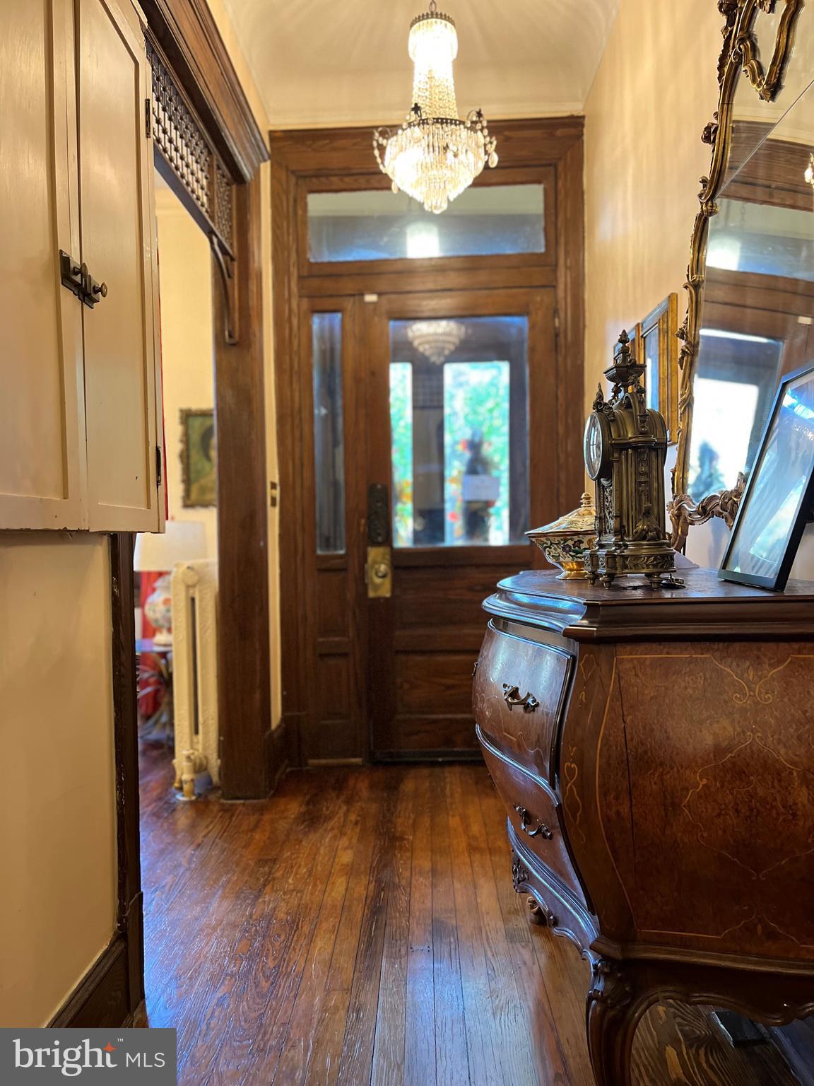 811 Massachusetts Avenue Northeast Washington, DC 20002 - Photo 4 of 56