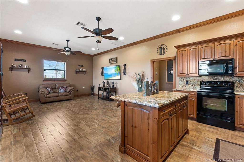 2393 Southwest Trailside Path Stuart, FL 34997 - Photo 13 of 48