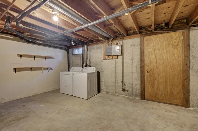 $270,000 | 17 Garland Drive, Unit 17, Glastonbury, CT 06033