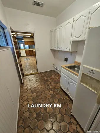 $3,150 | 7 Donore Square, San Antonio, TX 78229