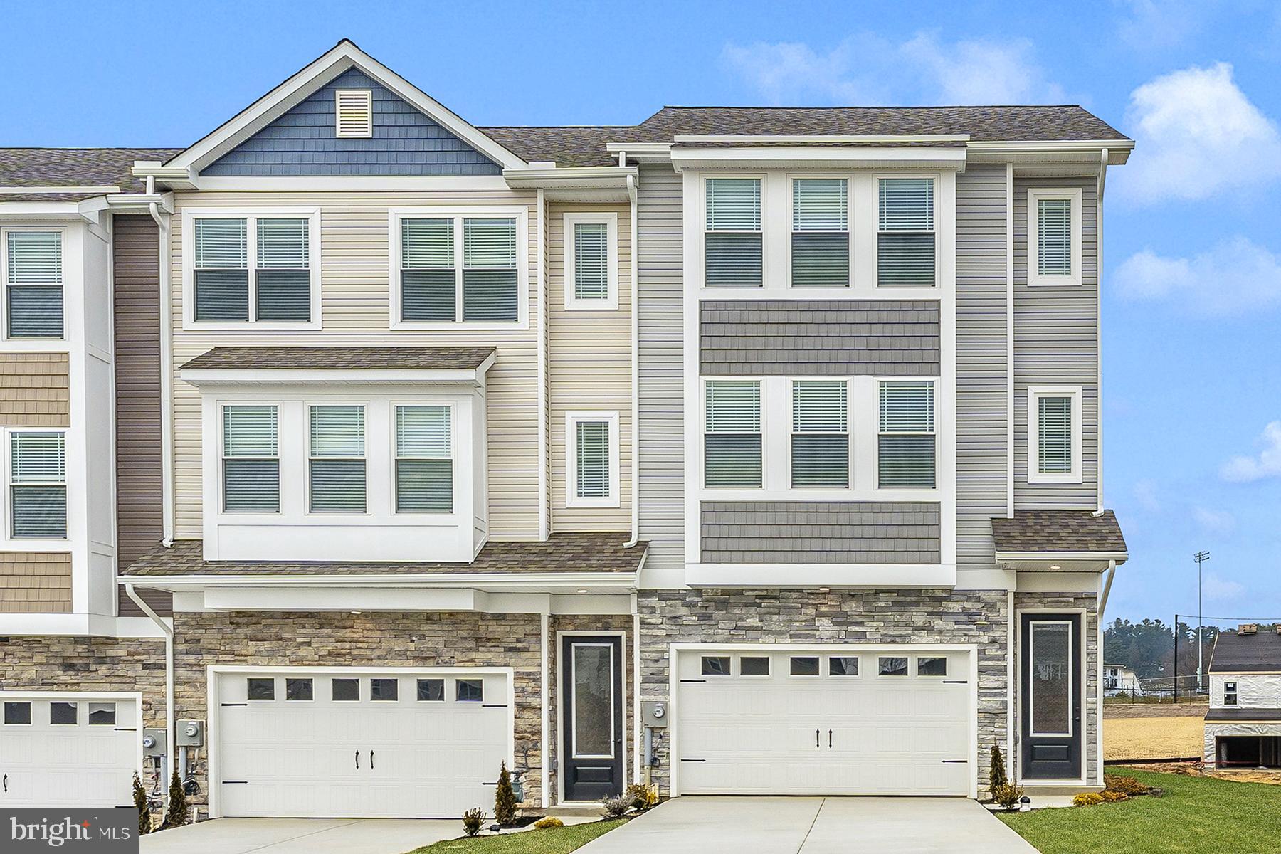 501 Iverson Road Waynesboro, PA 17268 - Photo 1 of 25 Front Exterior
*Colors May Vary