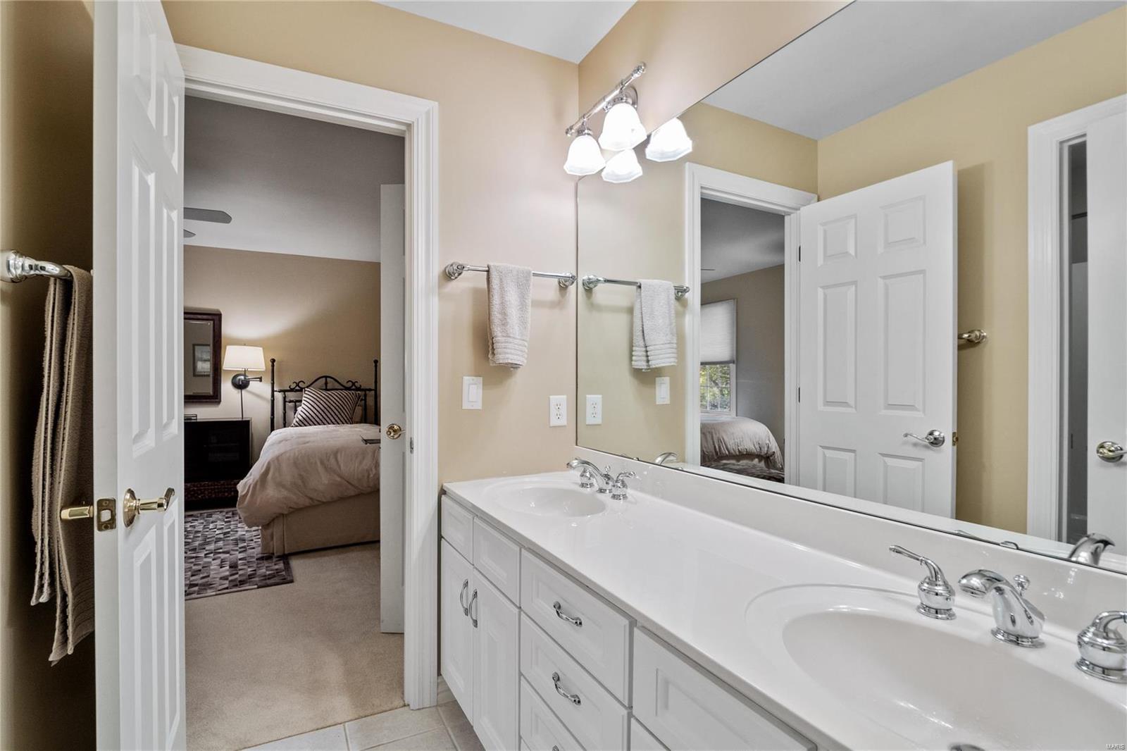 9595 Old Bonhomme Road St. Louis, MO 63132 - Photo 31 of 54