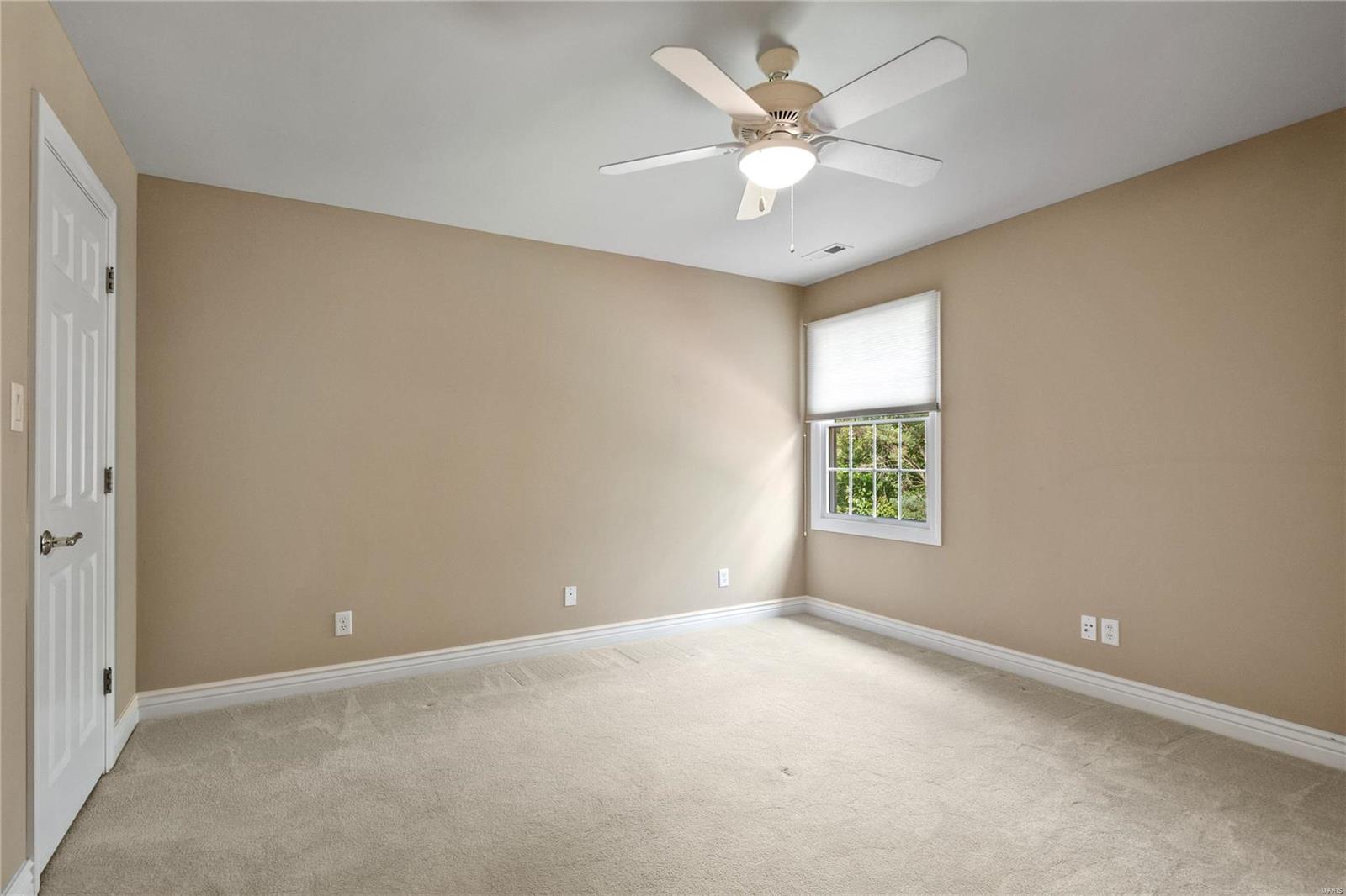 9595 Old Bonhomme Road St. Louis, MO 63132 - Photo 33 of 54